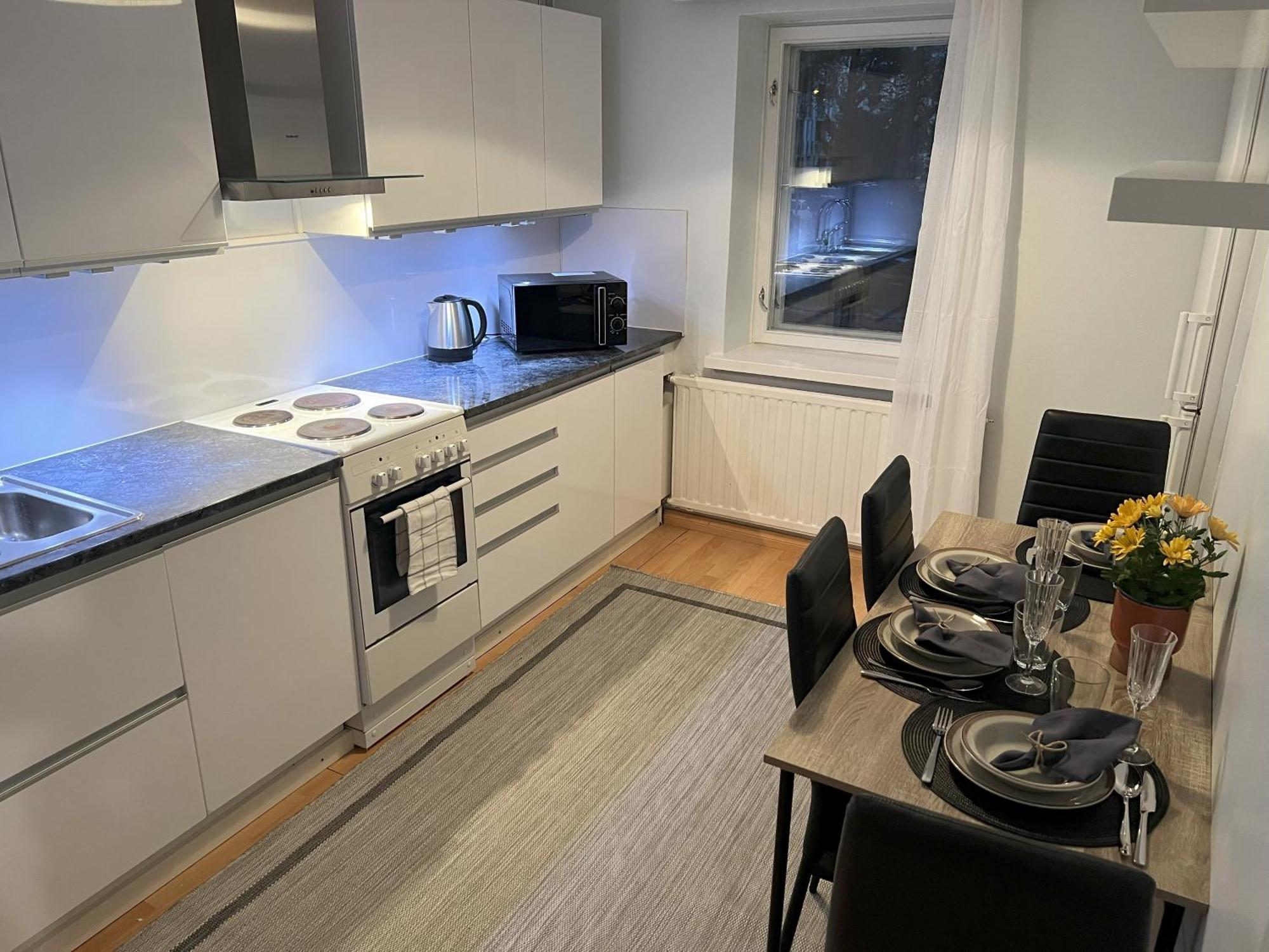 Cozy In Center Apartment